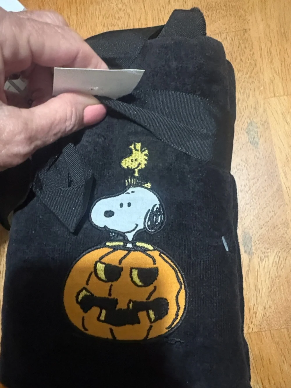 NWT set of 2 PEANUTS HALLOWEEN HAND TOWELS